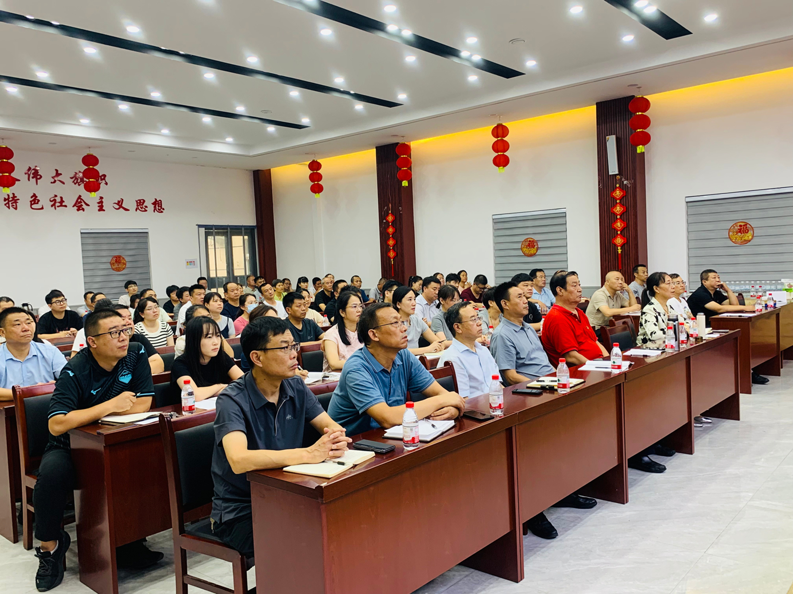 河南鴻宸建設(shè)有限公司開(kāi)展全員培訓(xùn)